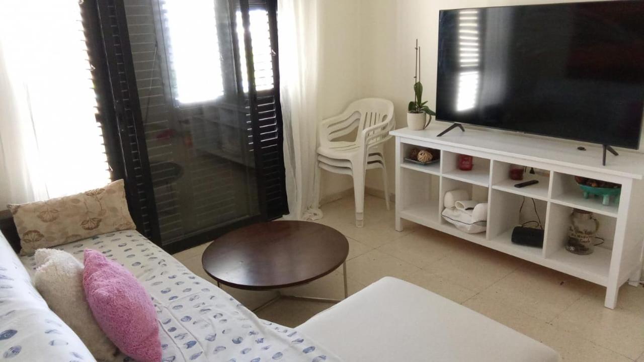 2 Bedroom Apartment In Makenzi Larnaca Buitenkant foto