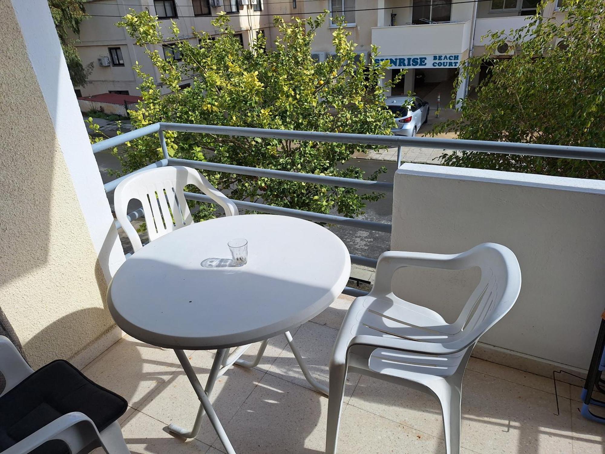 2 Bedroom Apartment In Makenzi Larnaca Buitenkant foto
